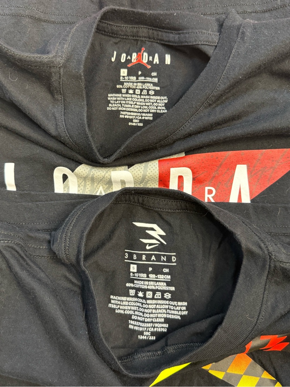 Boys Nike & Jordan Graphic Tee Bundle - Red, Black, Light Blue - Picture 3 of 4